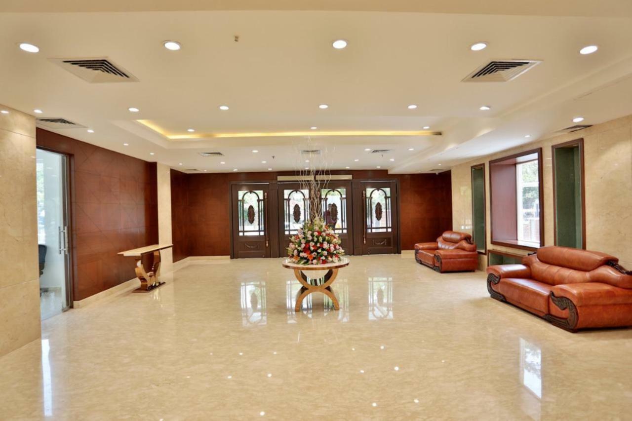 Royal Imperio Hotel Faridábád Kültér fotó