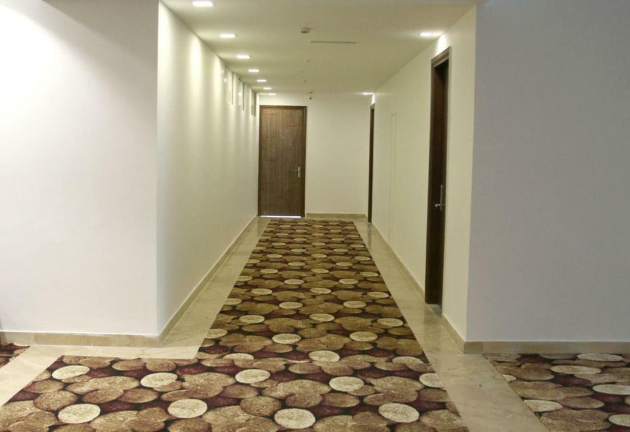 Royal Imperio Hotel Faridábád Kültér fotó