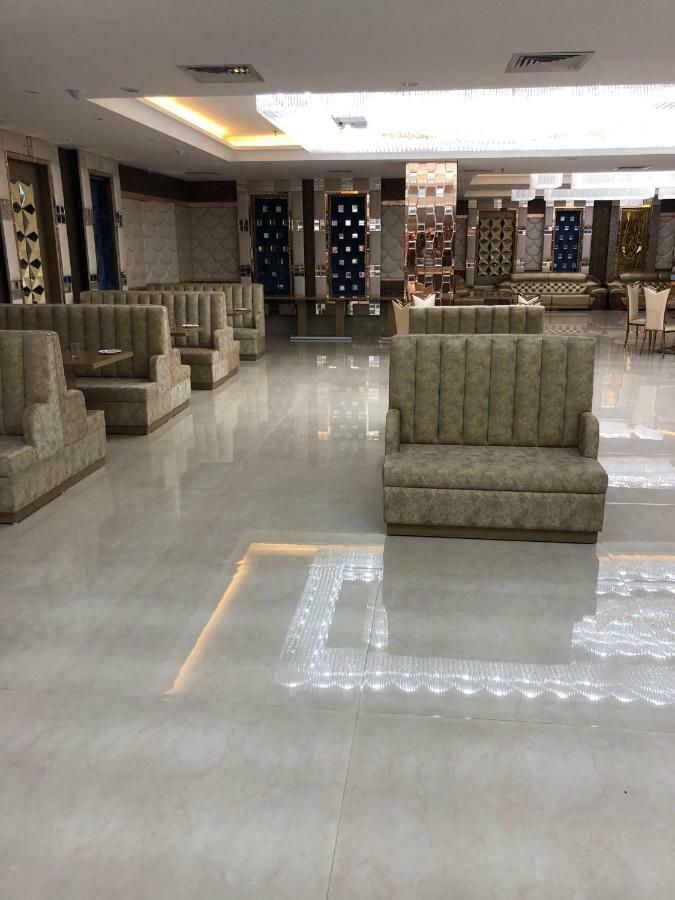 Royal Imperio Hotel Faridábád Kültér fotó